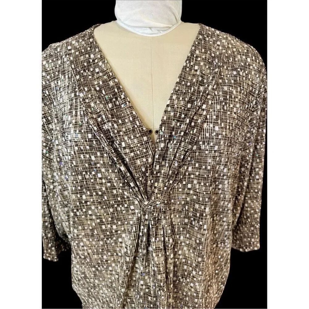 Maggie Barnes Plus Sz. 3X Top Geometric Print Top Sequins Gathered V-Neck - Picture 4 of 12